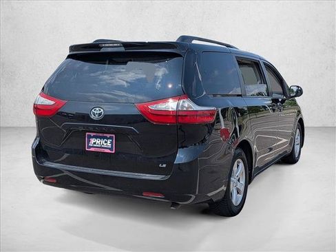 Used 2015 Toyota Sienna LE FWD image 5