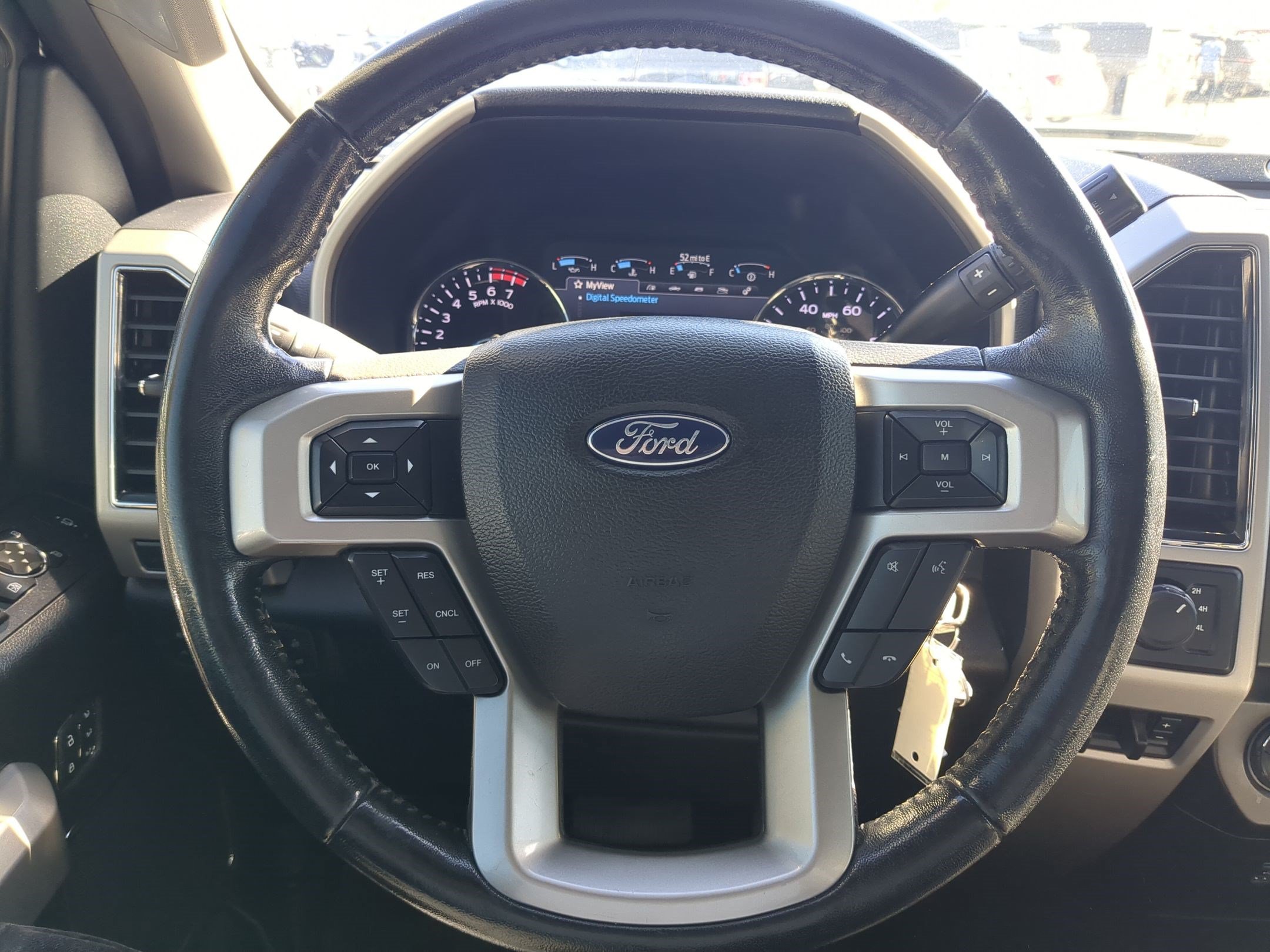 Used 2020 Ford F250 Lariat w/ Lariat Value Package AWD/4WD image 18