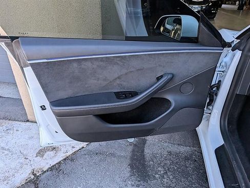 Used 2025 Tesla Model 3 Long Range AWD/4WD image 18