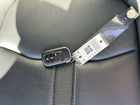 Used 2025 Honda Pilot EX-L image 20