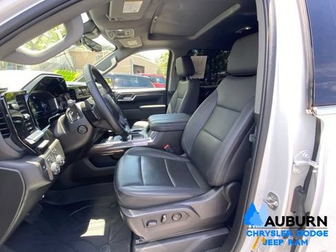 Used 2025 Chevrolet Silverado 1500 LTZ w/ Technology Package AWD/4WD image 32
