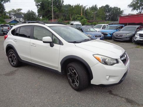 Used 2014 Subaru Crosstrek 2.0i Premium w/ Moonroof Package AWD/4WD image 9