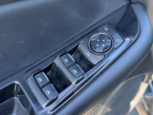 Used 2015 Ford Edge SEL w/ Equipment Group 201A image 24