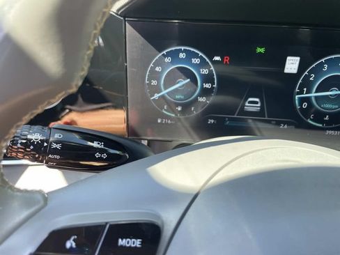 Used 2023 Hyundai Elantra SEL w/ Convenience Package FWD image 31
