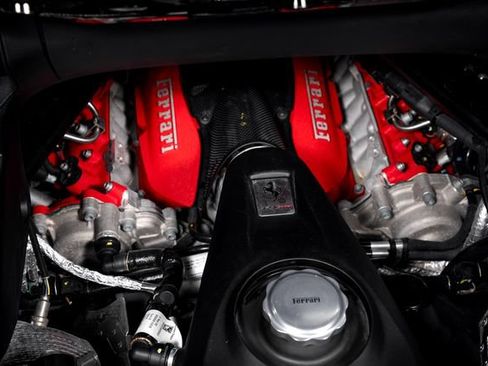 Used 2024 Ferrari SF90 Spider AWD/4WD image 10