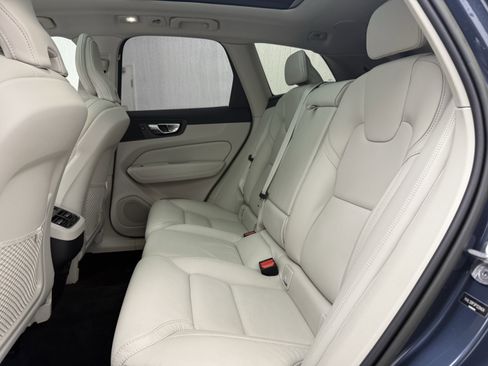 Certified 2023 Volvo XC60 B5 Ultimate w/ Protection Package Premier AWD/4WD image 26