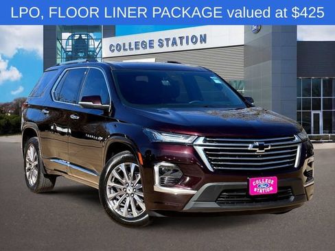 Used 2022 Chevrolet Traverse Premier w/ LPO, Floor Liner Package image 1