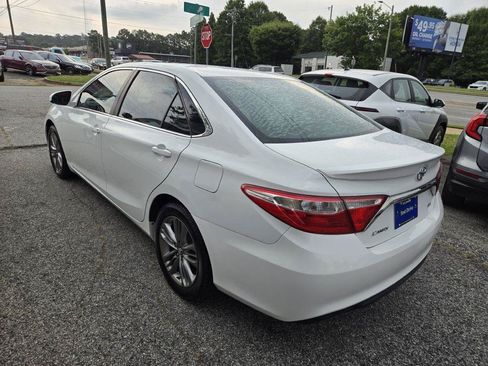 Used 2017 Toyota Camry SE FWD image 5