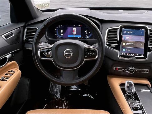 Used 2024 Volvo XC90 B6 Ultimate w/ Protection Package Premier image 8