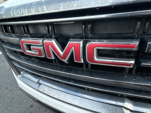 Used 2021 GMC Yukon XL AT4 w/ AT4 Premium Package image 34