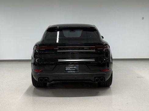 Certified 2024 Porsche Cayenne Coupe image 6