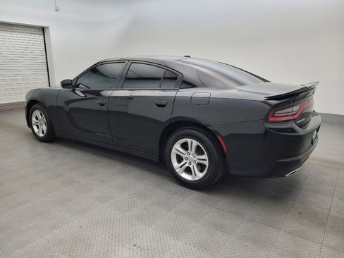 Used 2020 Dodge Charger SXT RWD image 3