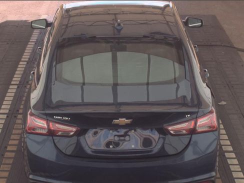 Used 2021 Chevrolet Malibu LT FWD image 6