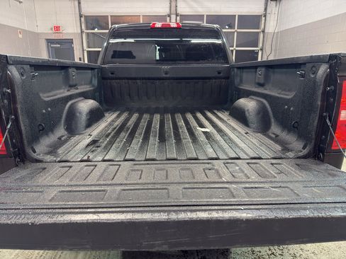 Used 2018 Chevrolet Silverado 1500 LT w/ All Star Edition image 29