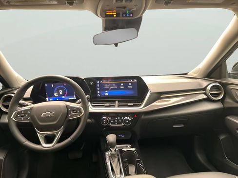 Used 2024 Chevrolet Trax ACTIV w/ Sunroof Package FWD image 20