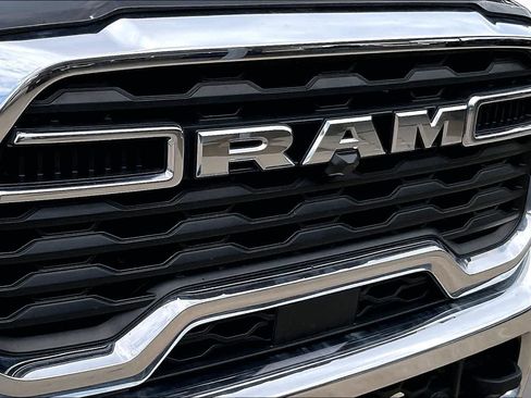 Certified 2025 RAM 2500 Big Horn AWD/4WD image 29