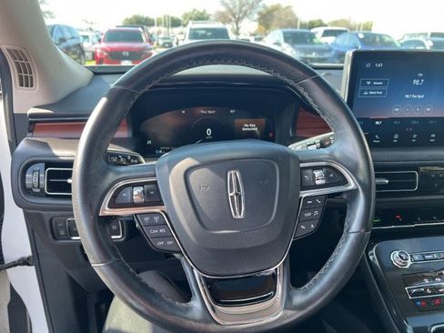 Used 2022 Lincoln Nautilus Reserve image 19