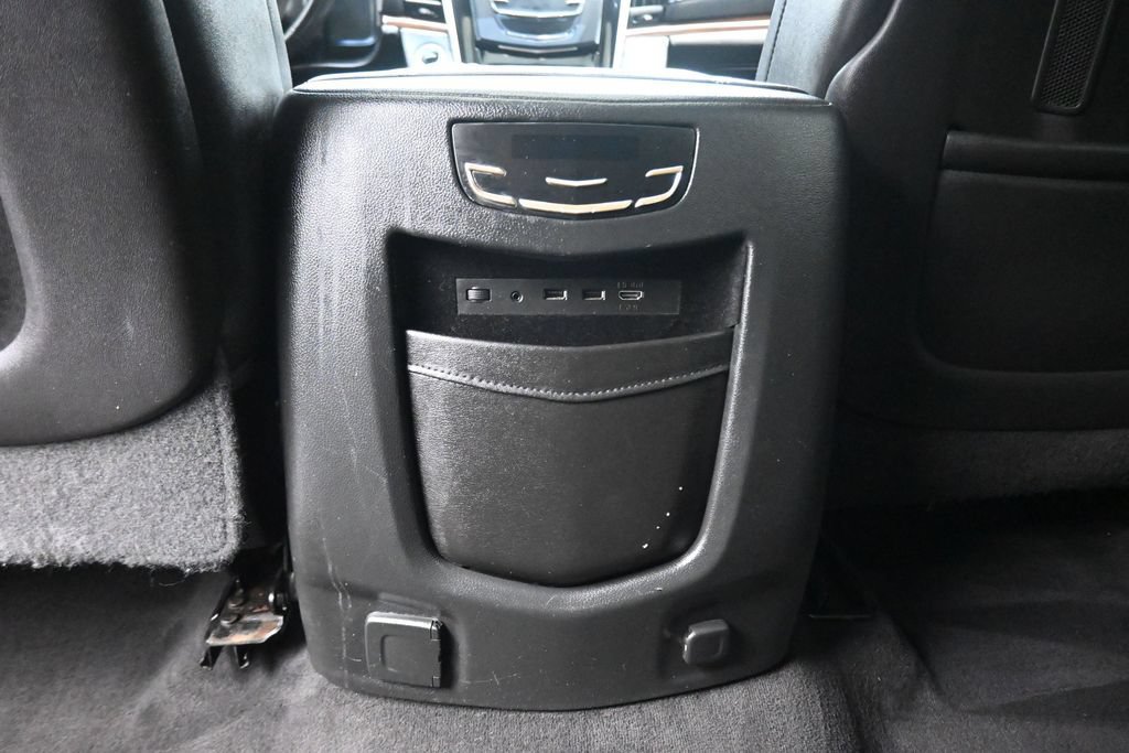 Used 2017 Cadillac Escalade ESV Premium Luxury AWD/4WD image 39