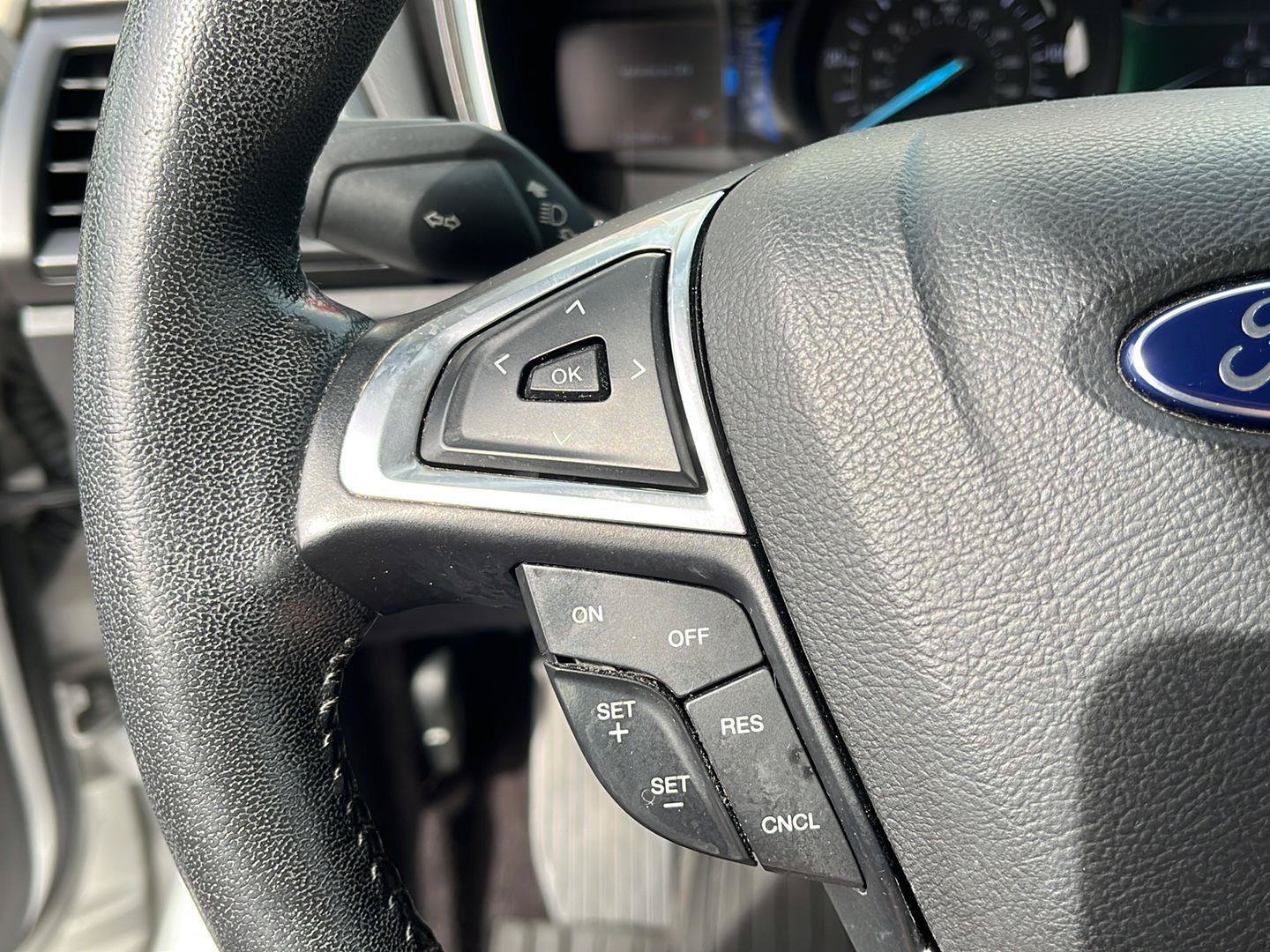 Used 2017 Ford Fusion Energi Titanium FWD image 11