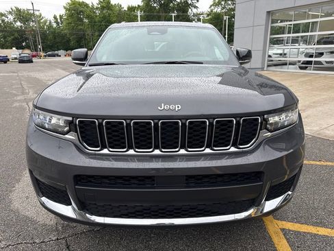Used 2024 Jeep Grand Cherokee L Limited AWD/4WD image 12