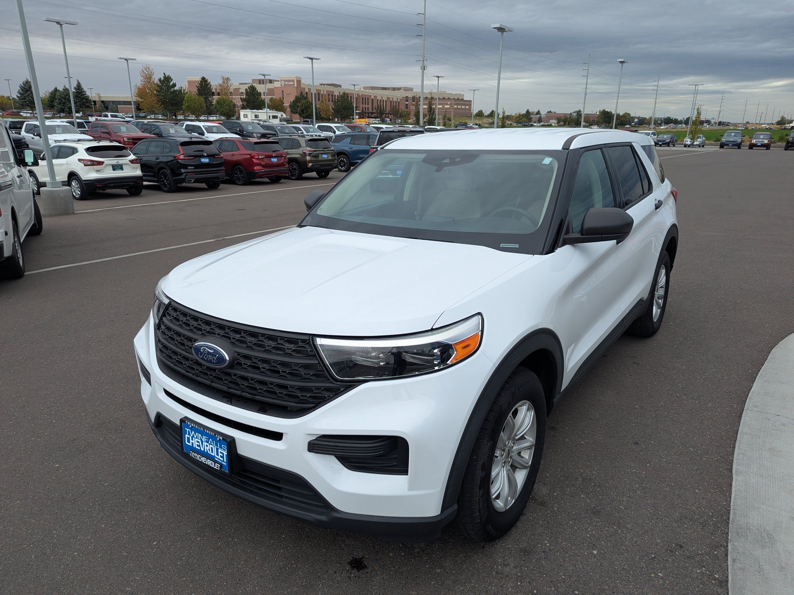 Used 2021 Ford Explorer 4WD w/ Class III Trailer Tow Package image 7