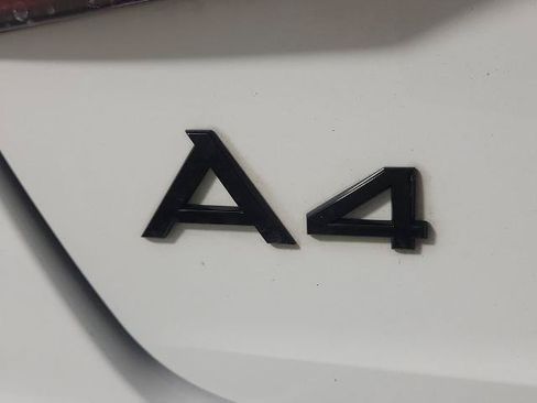 Used 2022 Audi A4 2.0T Premium Plus w/ Premium Plus Package AWD/4WD image 8