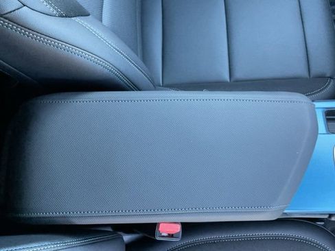 New 2026 Chevrolet Equinox EV LT image 18