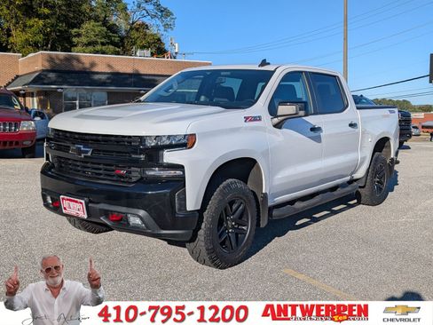 Used 2021 Chevrolet Silverado 1500 LT Trail Boss w/ Bed Protection Package image 7