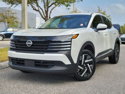 Certified 2025 Nissan Kicks SV FWD image 33