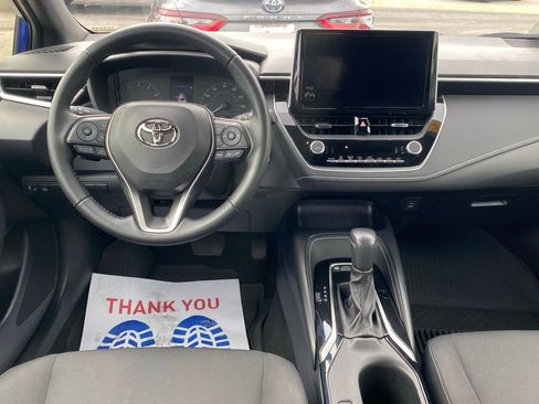Used 2025 Toyota Corolla SE image 9