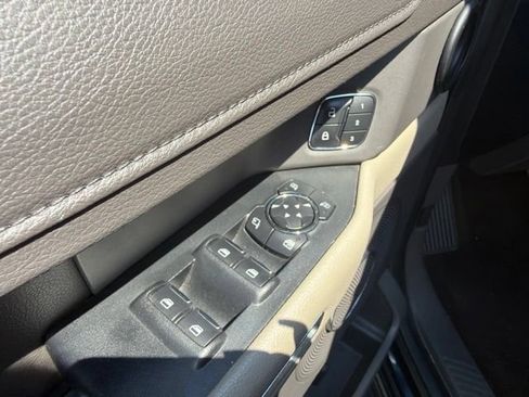 Used 2021 Ford Expedition XLT AWD/4WD image 27