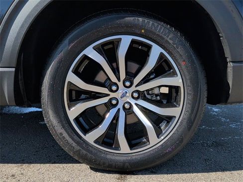 Used 2025 Ford Explorer ST-Line image 9