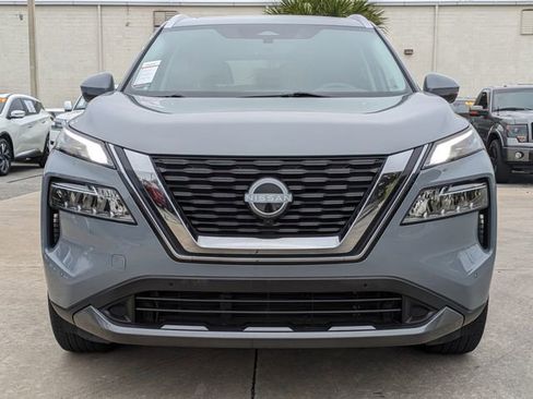 Used 2023 Nissan Rogue SL w/ SL Premium Package image 3