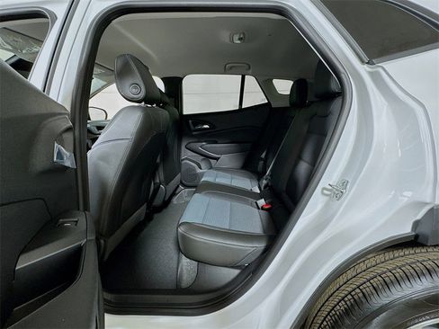 New 2026 Chevrolet Trax LT w/ Driver Confidence Package image 12