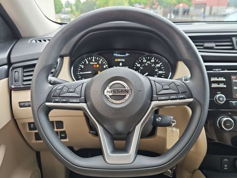 Used 2017 Nissan Rogue S AWD/4WD image 22
