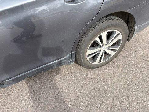 Used 2018 Subaru Outback 2.5i Limited image 11