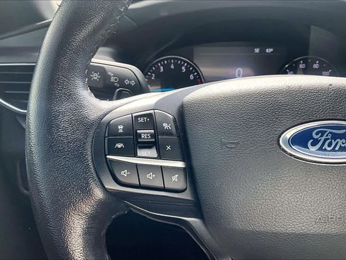 Used 2020 Ford Explorer XLT w/ Equipment Group 202A image 22