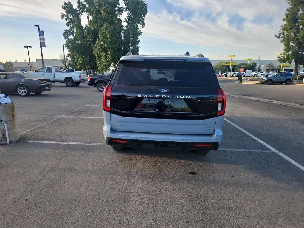 Certified 2025 Ford Expedition Max Active RWD image 6