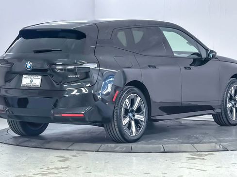 Used 2024 BMW iX xDrive50 w/ Sport Package AWD/4WD image 2