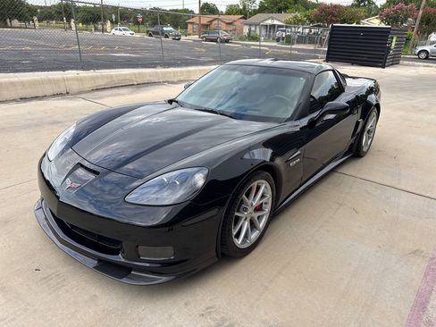 Used 2007 Chevrolet Corvette Z06 w/ Preferred Equipment Group RWD image 21