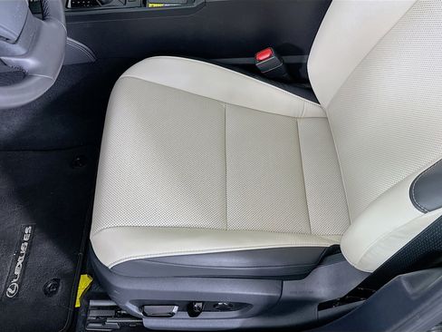 Used 2025 Lexus ES 300h w/ Premium Package image 20