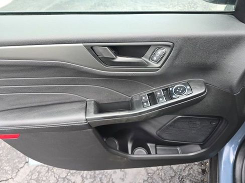 Used 2023 Ford Escape Active w/ Tech Pack #1 FWD image 9