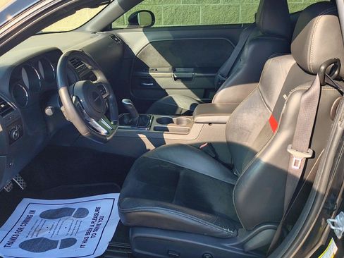 Used 2013 Dodge Challenger SRT8 RWD image 12