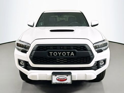 Certified 2023 Toyota Tacoma TRD Sport w/ TRD Premium Sport Package AWD/4WD image 2