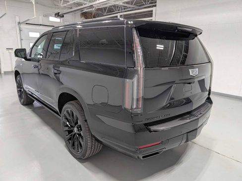 New 2026 Cadillac Escalade Platinum Sport w/ LPO, ONYX Package image 9