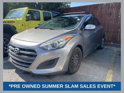 Used 2016 Hyundai Elantra GT FWD image 1