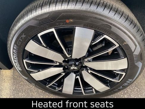 New 2026 Mitsubishi Outlander LE image 17