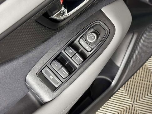 Used 2025 Subaru Outback Premium image 18