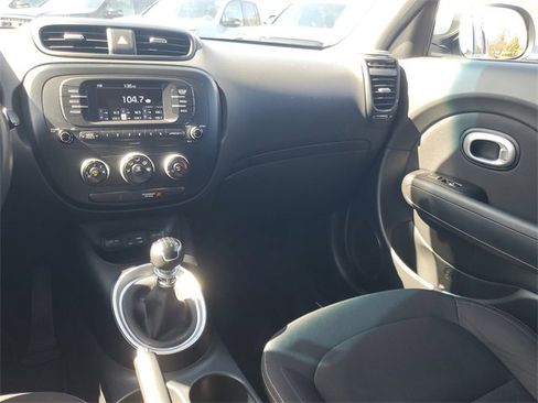 Used 2018 Kia Soul image 11