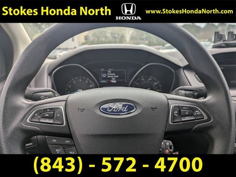 Used 2018 Ford Focus SE image 25